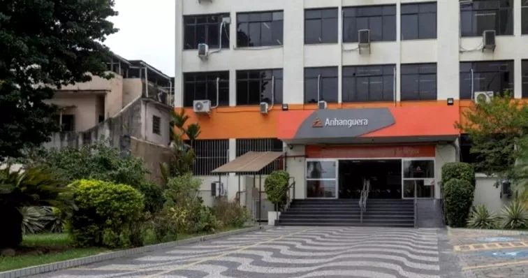 Centro Universitário Anhanguera de Niterói - Foto de Capa: Divulgação 