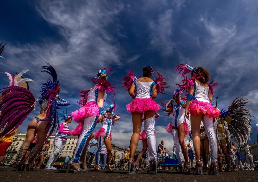 G.R.E.S. Beleza do Reino Unido é muito mais do que uma escola de samba - Foto: Petula Dennis & David Smith
