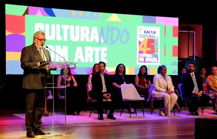 Presidente da CAIXA, Carlos Vieira, abrindo o evento de celebração aos 45 anos da CAIXA Cultural - Foto de Capa: Divulgação 