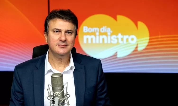 Camilo Santana - Foto de Capa: Vitor Vasconcelos / Secom / PR