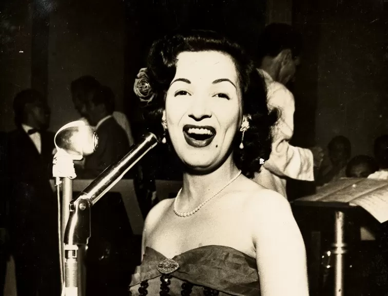 Emilinha Borba - Foto de Capa: Acervo F.MIS