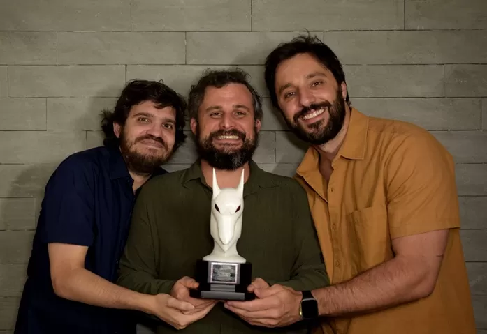 ​CD Vallada, Gabriel França e João Fenerich - Foto de Capa: Giulia Porro