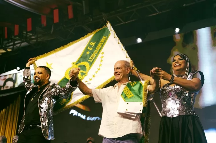 1º Casal e Ney Mato Grosso - Foto de Capa: @julianaferrerph & @rafaelfifito