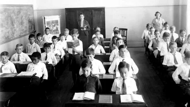 Homenagem ao Dia do Professor ( Dia 15 de Outubro ) - Foto de Capa: Divulgação / Internet 