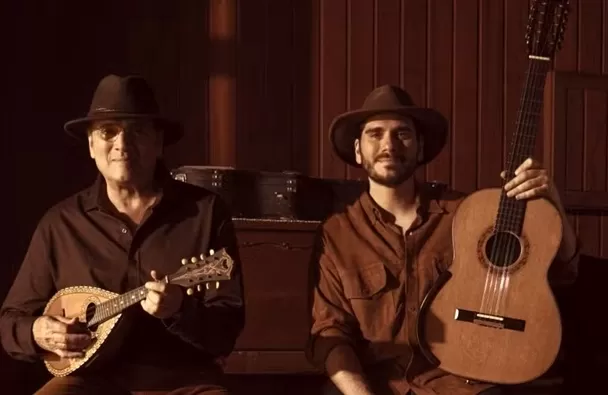 Pai e Filho - Almir Sater e Gabriel Sater - Foto de Capa: Renato Pagliacci