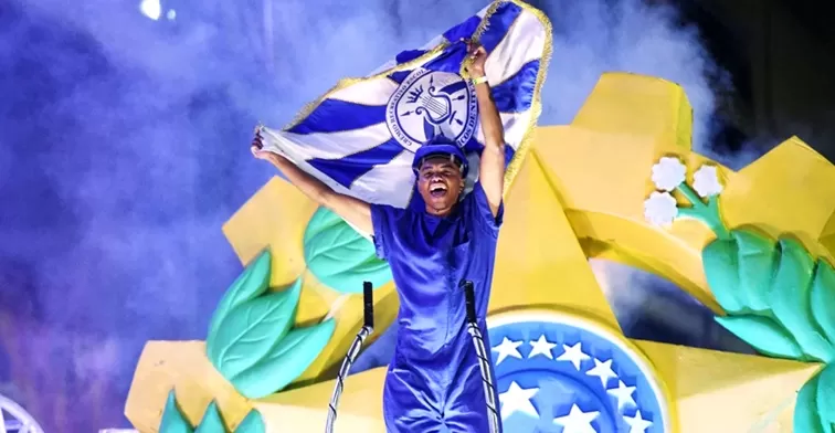 Acadêmicos de Niterói - Foto de Capa: @s1fotografiaecomunicacao