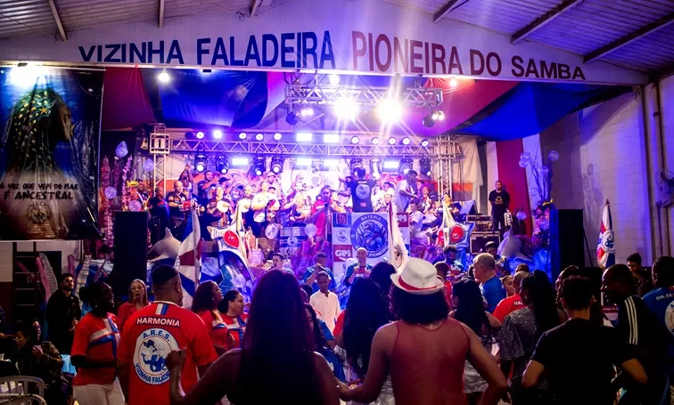 Quadra da Vizinha Faladeira - Foto de Capa: Divulgação 