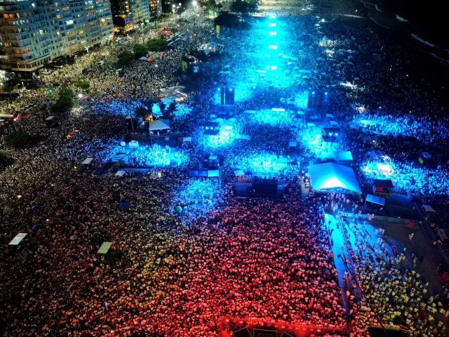 Réveillon Copacabana - Foto de Capa: Custódio Coimbra 