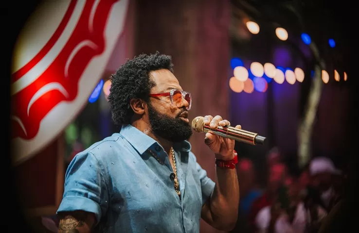 Xande de Pilares - Foto de Capa: Natan Costa