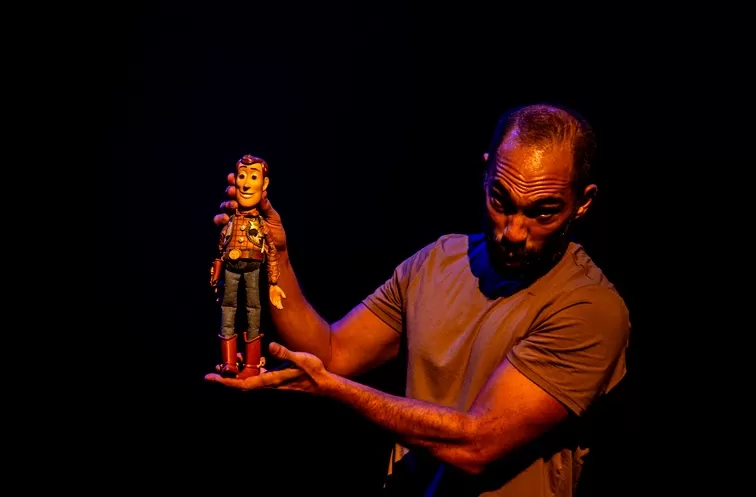 Tatá Oliveira - Foto de Capa: Cristina Amaral