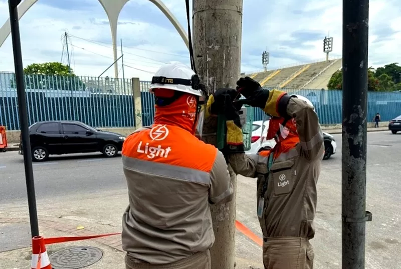 Manual de sobrevivência elétrica: Light ensina a evitar acidentes no Carnaval