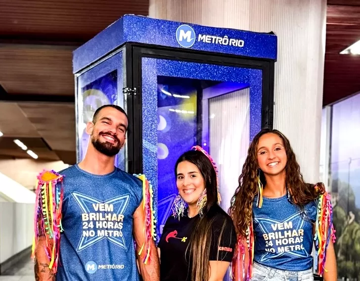 Sem purpurina? Sem problemas! O MetrôRio te deixa pronto pro bloco na Estação do Brilho – É 0800!