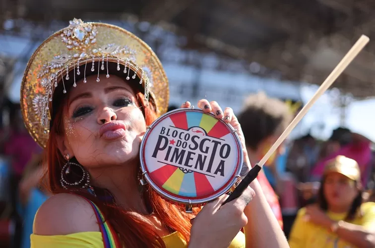 Mar de gente: Vem Cá Minha Flor e Sargento Pimenta dominam o Rio nesta segunda (16)