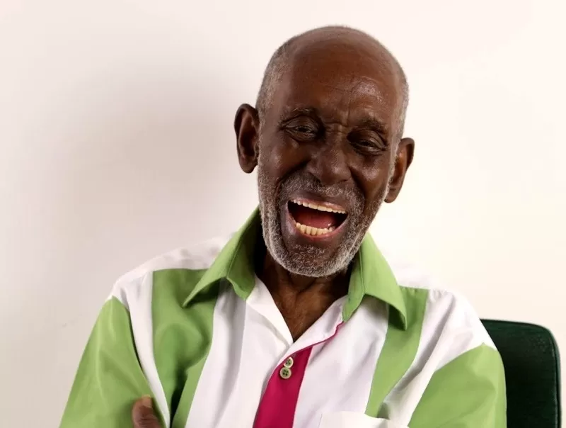 Nelson Sargento - Foto de Capa: Marina Ribas