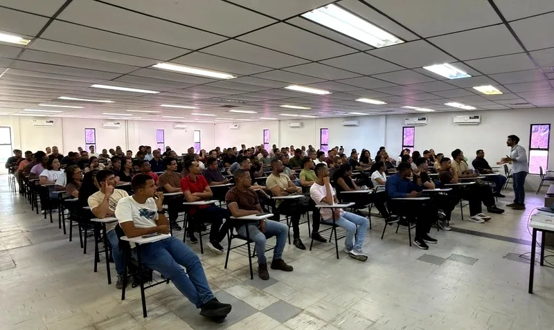 Reunião de integração dos novos funcionários no Complexo da BYD em Camaçari / BA - Foto de Capa: Divulgação / BYD