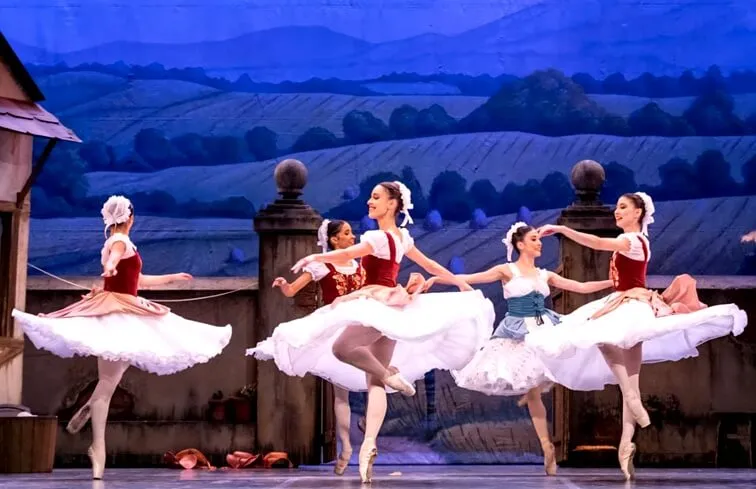 Corpo de baile do TMRJ em La Fille Mal Gardée - Foto de Capa: Divulgação