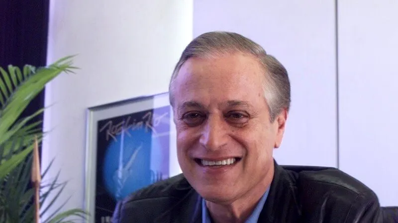 Rubem Medina - Foto de Capa: Marco Antônio Rezende / FolhaPress