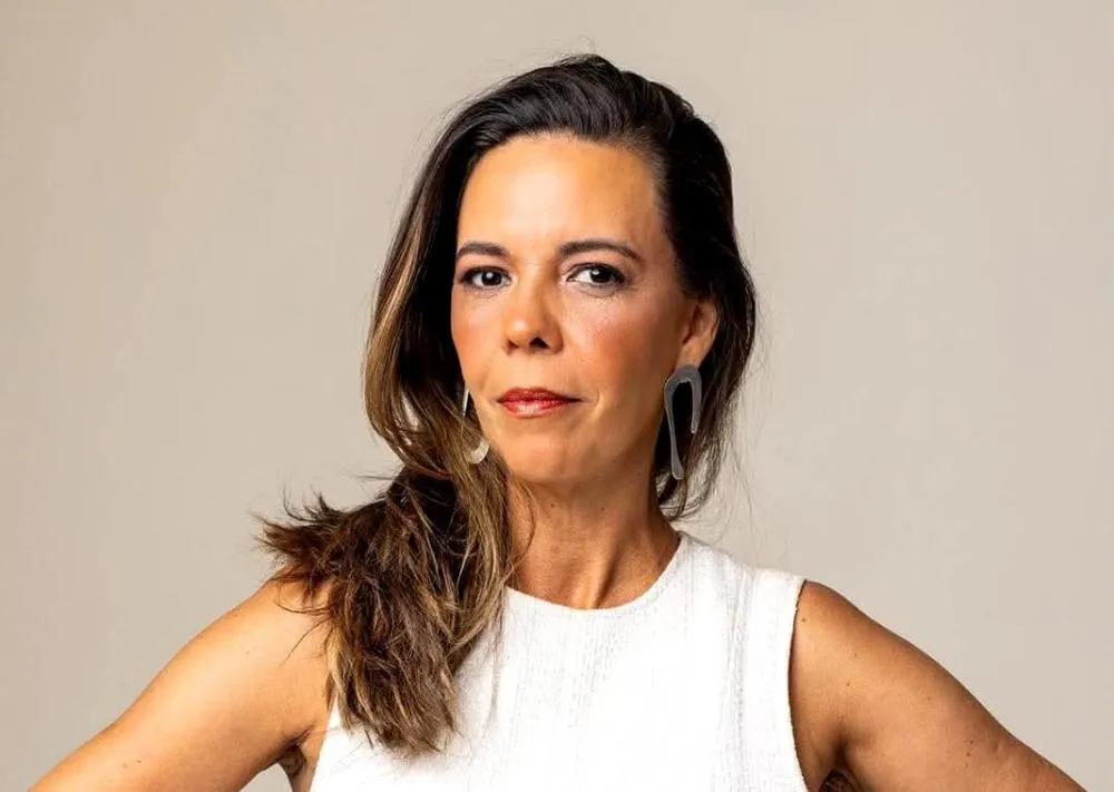  Flávia Reis - Foto de Capa: Divulgação 