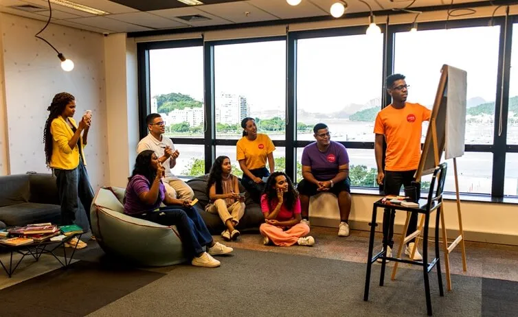 Participantes do Coletivo Coca-Cola Jovem - Foto de Capa: Divulgação 