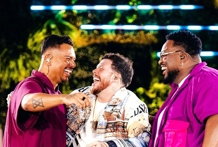 Bruno, Ferrugem e grupo Benzadeus - Foto de Capa: Sandro Mendonça
