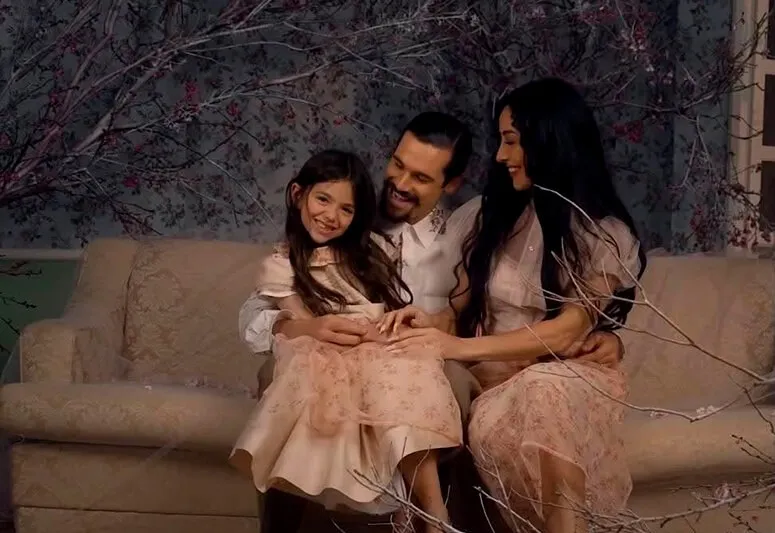 Sabrina Sato, Nicolas Prattes e Zoe - Foto de Capa: Instagram / @sabrinasato 
