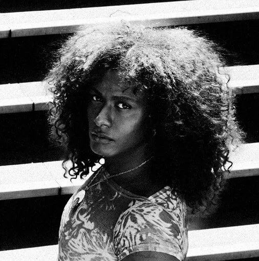 Liniker - Foto de Capa: Karolina Wielocha 