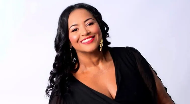 Kátia Cristina Mond - Foto de Capa: Duda Ramos