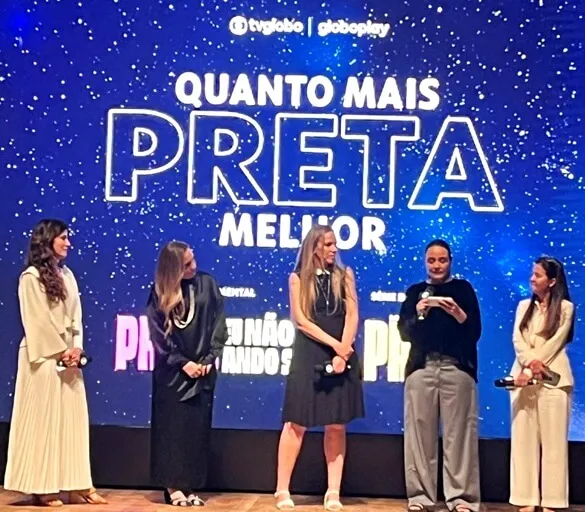 Preta Gil é celebrada em noite de lágrimas e resistência no Copacabana Palace