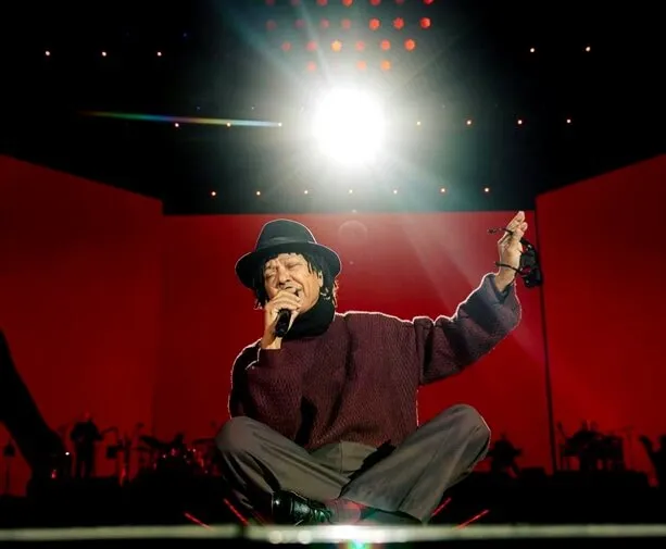 Djavan - Foto de Capa: @pridiabr / @letysfotografia