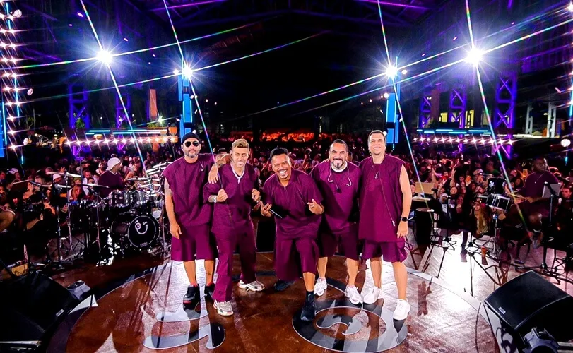 Sorriso Maroto - Foto de Capa: Sandro Mendonça