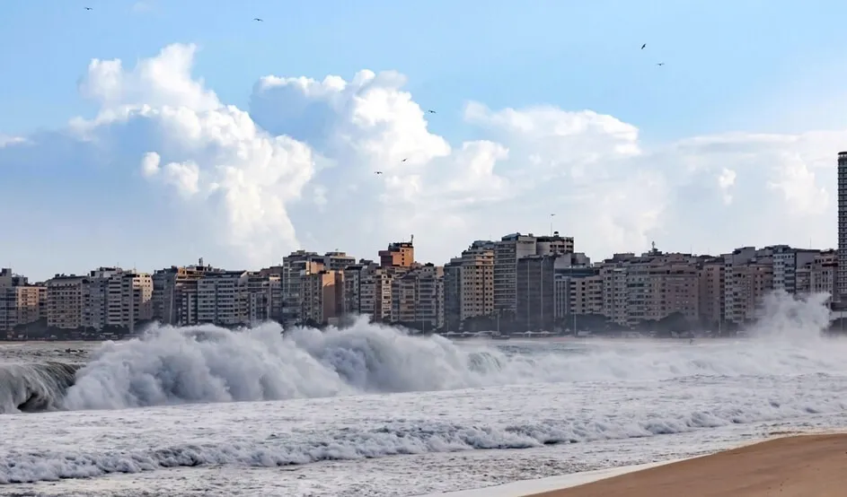 Orla do Rio - Foto de Capa: Dreamstime 