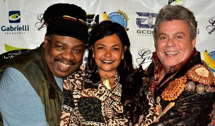 Sério Loroza, Adele Fátima e Milton Cunha - Foto de Capa: Divulgação 