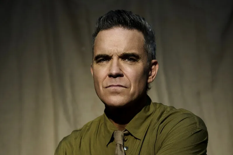Robbie Williams - Foto de Capa: Jason Hetherington