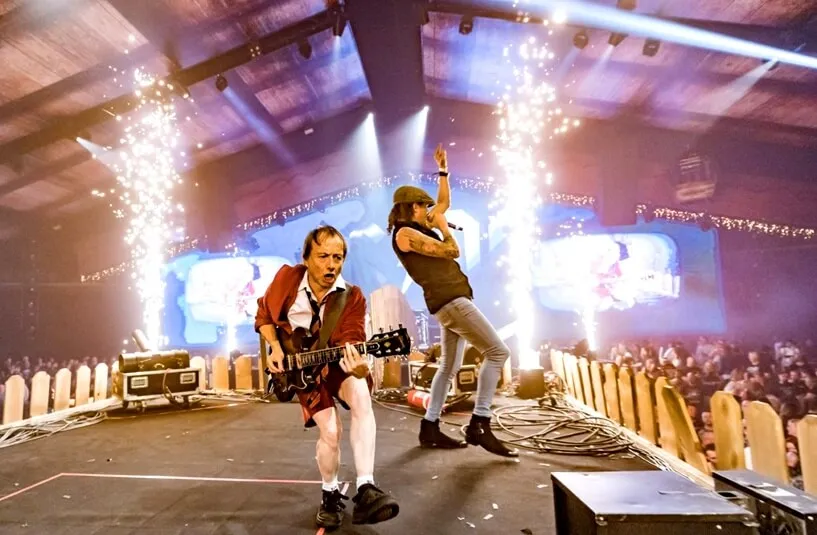 AC/DC UK - Foto de Capa: Divulgação 