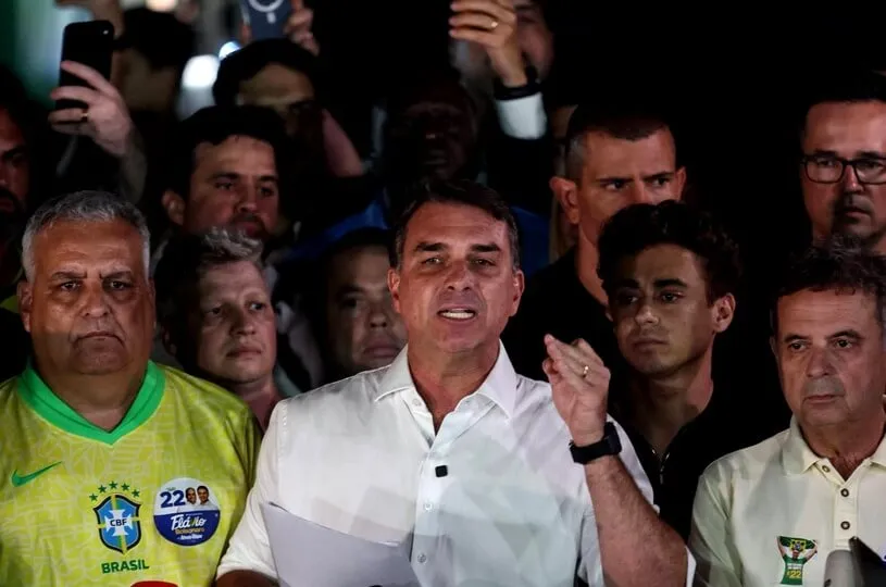 Flávio Bolsonaro - Foto de Capa: Gabriela Biló / Folhapress 