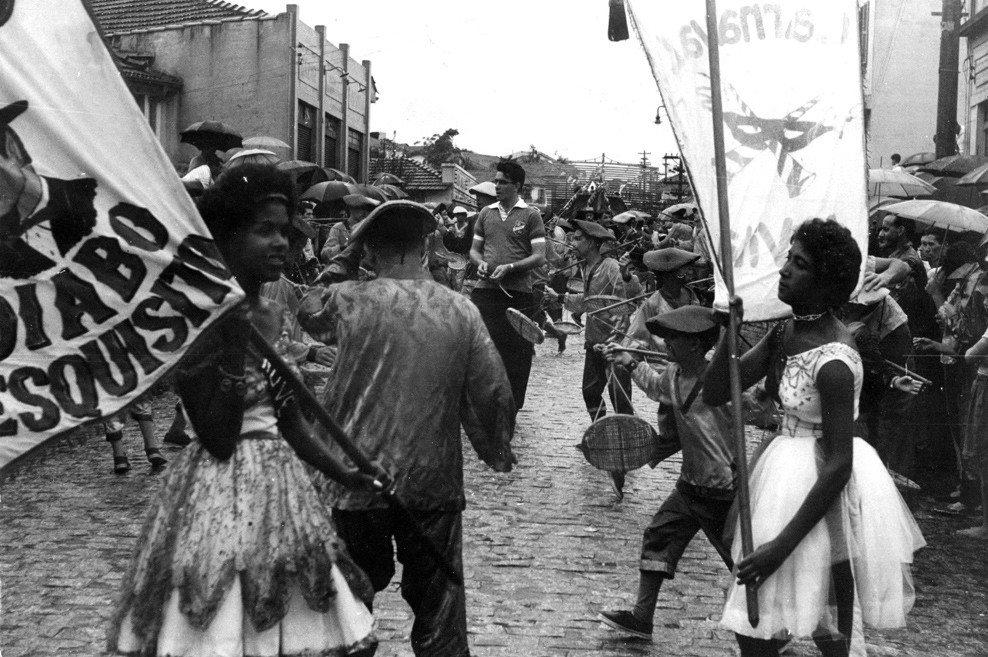 Brasil, São Paulo, SP. Carnaval de rua anima foliões com o bloco 