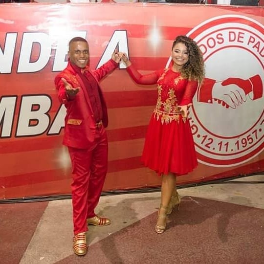 Terceiro casal de mestre-sala e porta-bandeira, Emerson e Joana - Foto: Diego Mendes