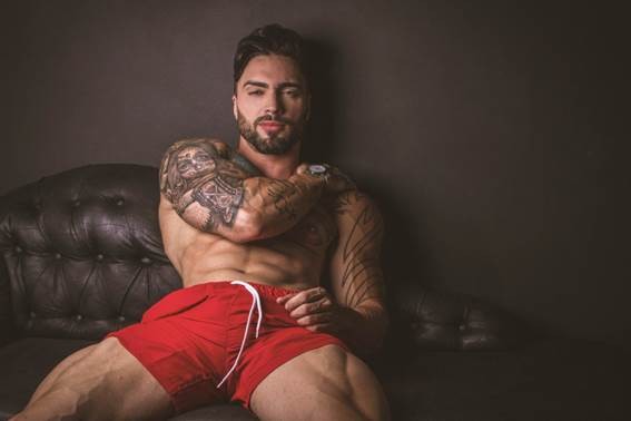  Não tenho prótese no bumbum