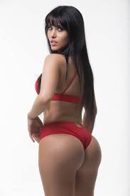 Concurso busca a próxima modelo para bater recorde de faturamento de Claudia Alende - Fotos: Divulgação | CO Assessoria