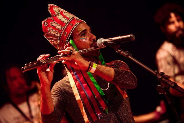 ****** INTERNET OUT******RIO DE JANEIRO, RJ, BRASIL, 19-01-2018, 22H: Bloco Junu e bloco da Terreirada Cearense + convidados no Teatro Rival. (Foto: Luciola Villela/ UOL). ATENCAO: PROIBIDO PUBLICAR SEM AUTORIZACAO DO UOL