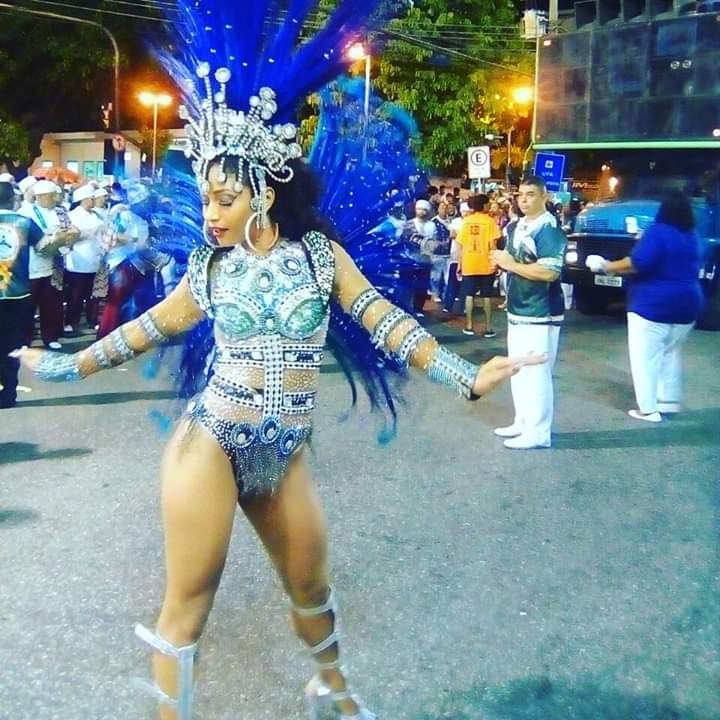 Ela promete muito samba na Avenida - Fotos: Divulgação arquivo Carol Strassy 
