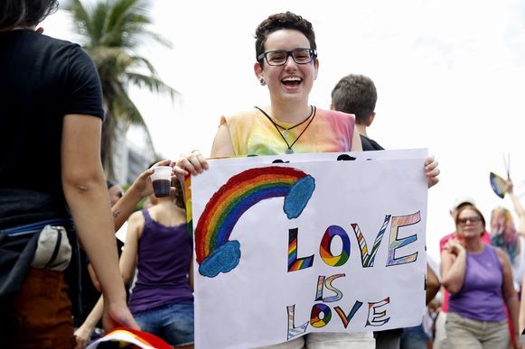 Rio de Janeiro - 22ª Parada do Orgulho LGBTI, na Praia de Copacabana. (Tânia Rêgo/Agência Brasil)
