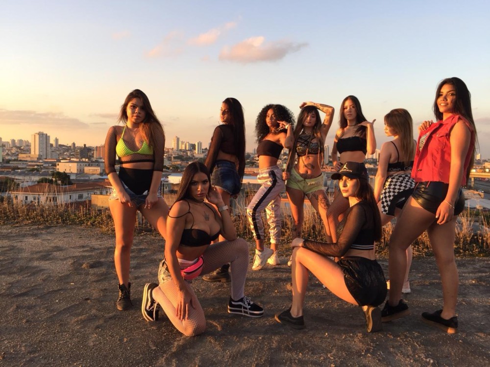 O clipe teve participação de várias meninas lindas - Fotos: Maicon Lacerda / Henrique Douglas