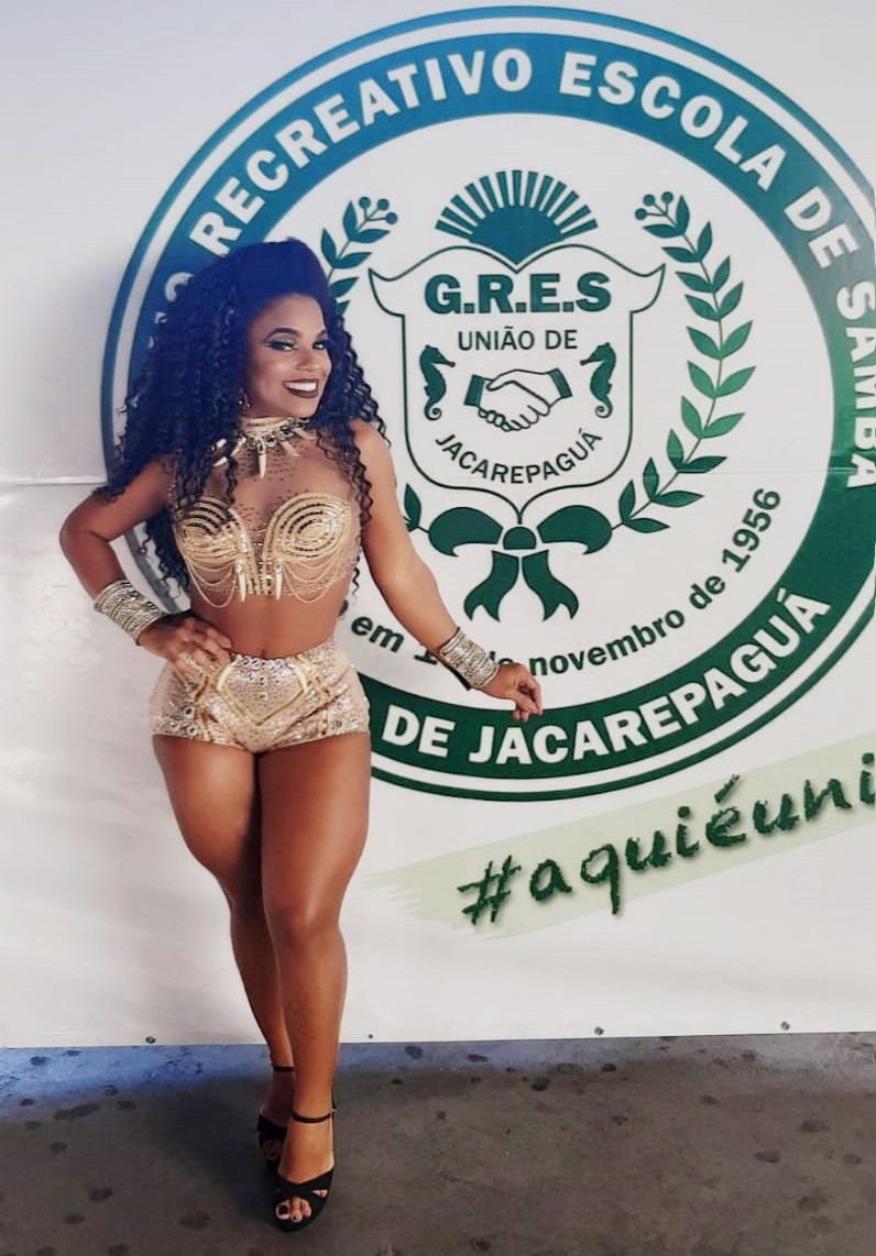 Caroline Lima dá show na quadra da União de Jacareoagué - Foto / Divulgação 