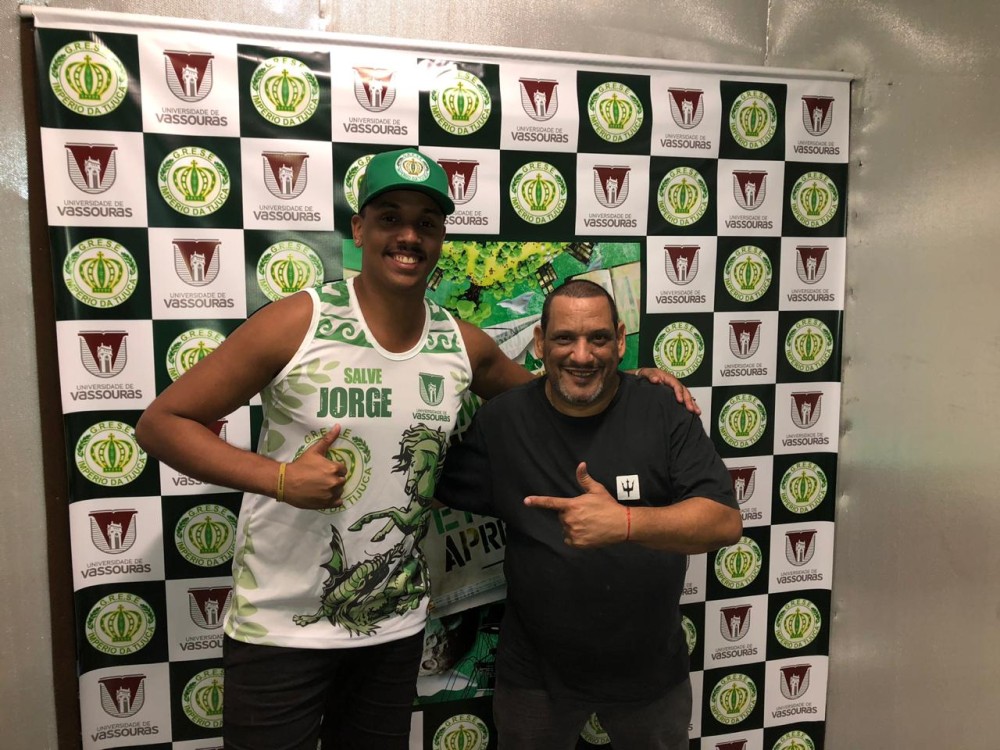 Lucas Maciel assinará seu primeiro trabalho no Carnaval - Coreografo e Presidente Tê - Foto: Geissa Evaristo