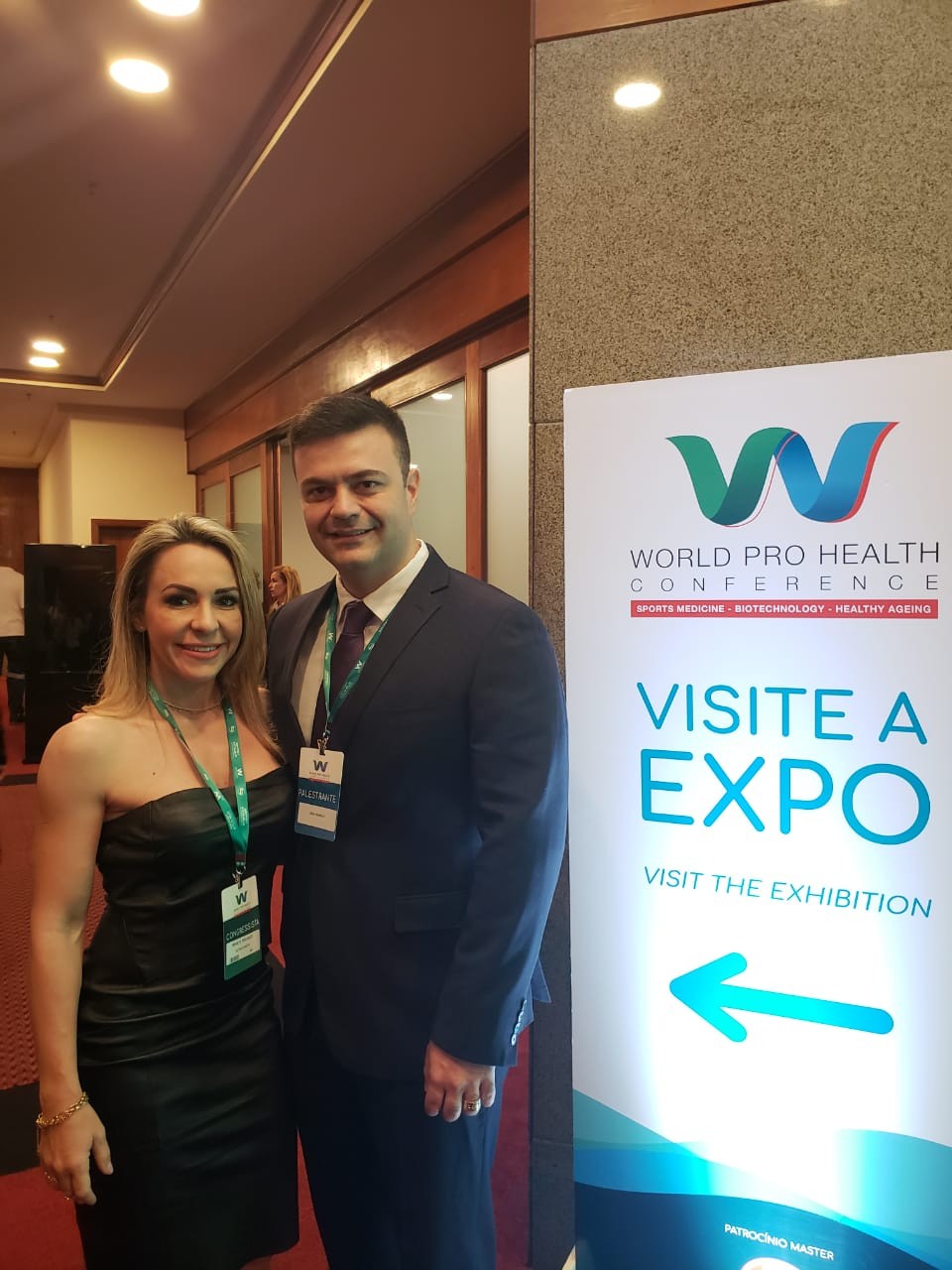 Dr João Branco e Renata Pigliasco no World Pro Health Conference - Foto / Divulgação