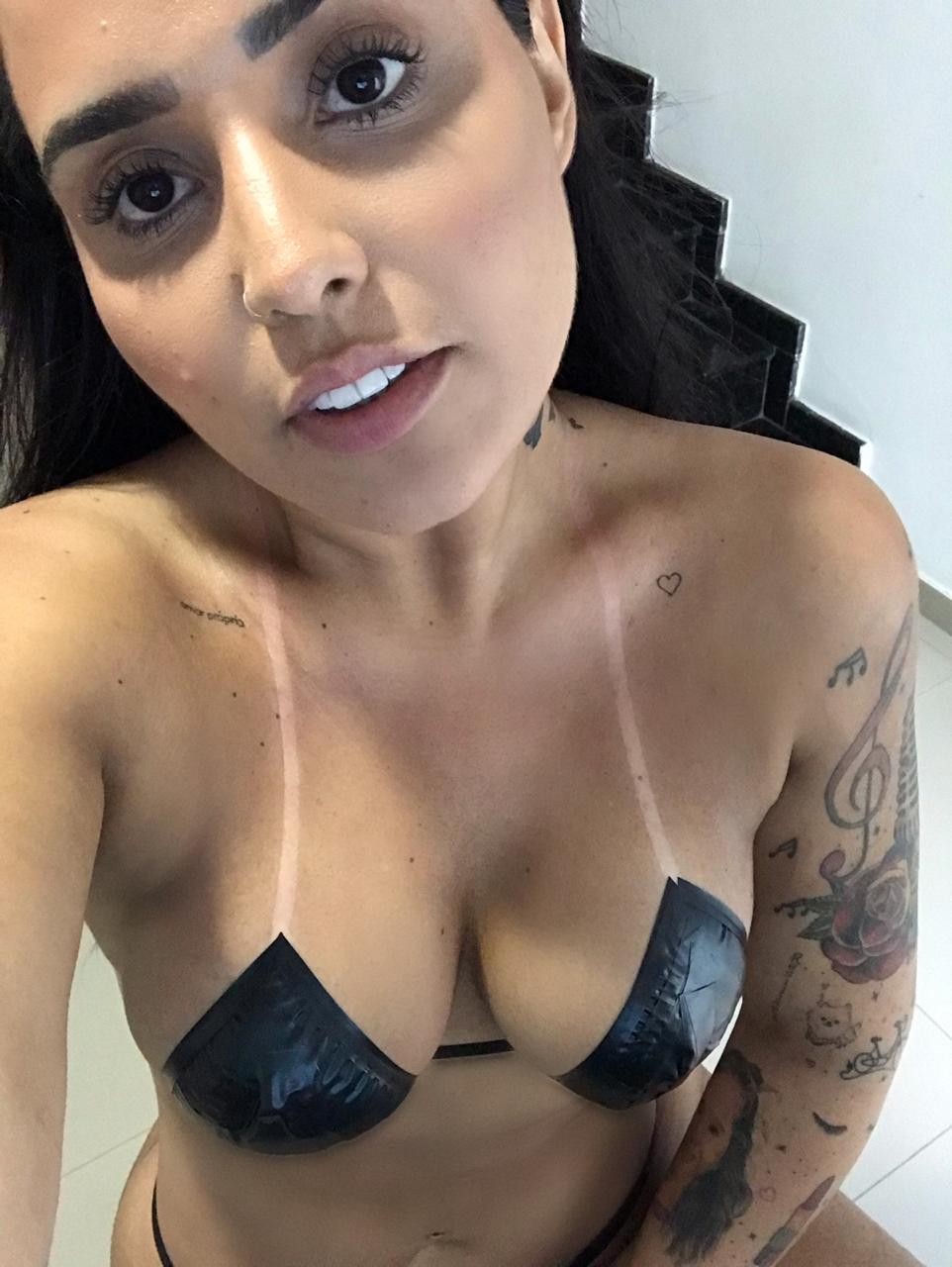 Cantora Perlla se rende a marquinha mais famosa do Brasil - Foto / Divulgação 