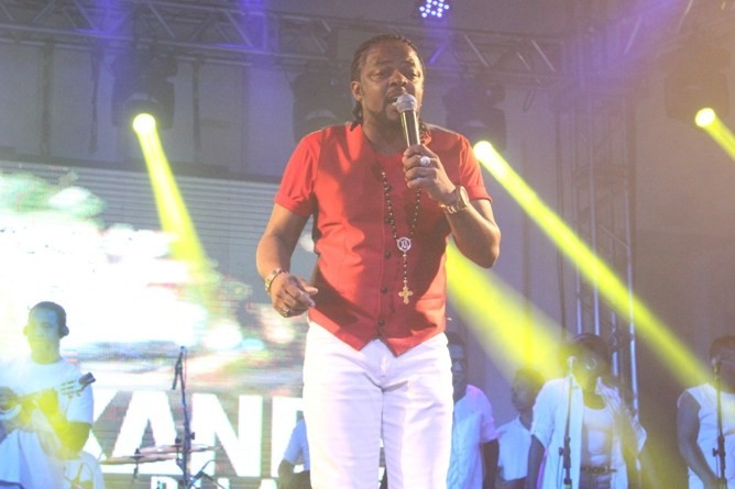 Cantor e compositor Xandy de Pilares 