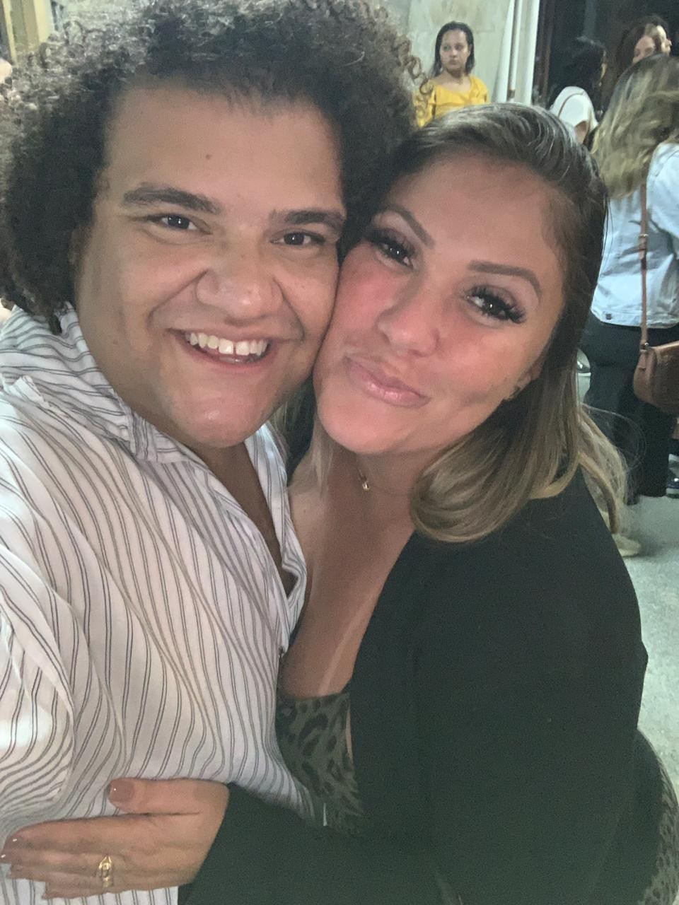 Érika Bronze e apresentador Gominho - Foto / Divulgação 