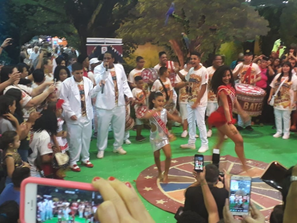 O sucesso foi tão grande que os Aprendizes envolveram pais e filhos durante o show
